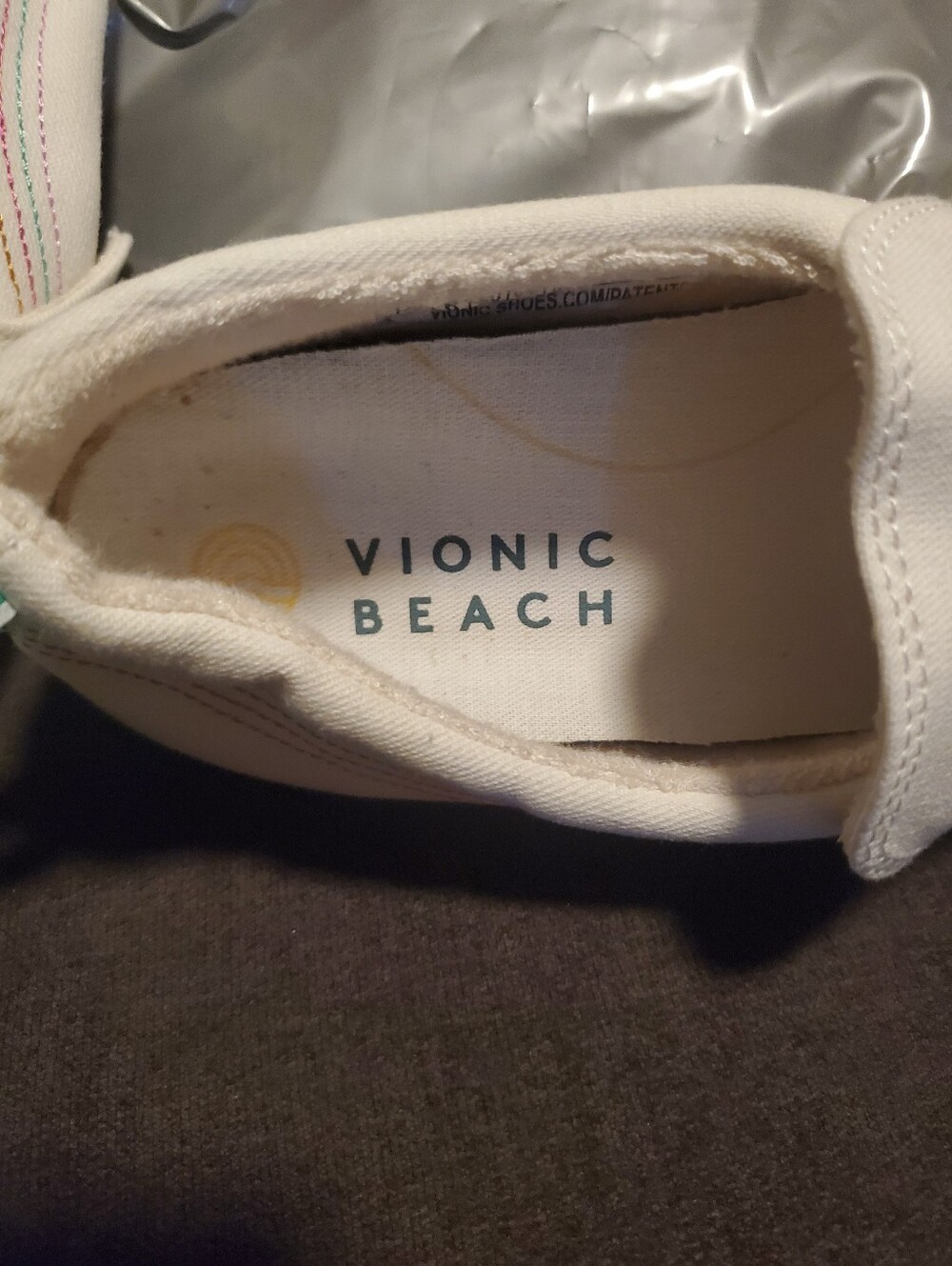 VIONIC BEACH MARSHALL SLIP ON SNEAKERS - Picture 5 of 5